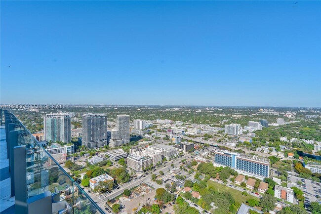 Building Photo - 501 NE 31st St