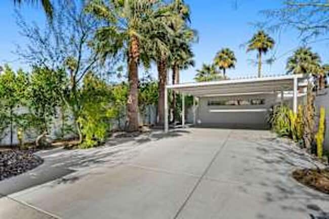 Building Photo - 5 bedroom 5 bath Available for Short Term Rental