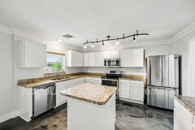 Building Photo - 3454 Kodiak Diamond