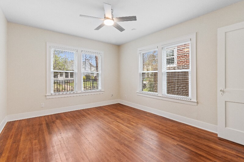 Building Photo - 315 E 1st St