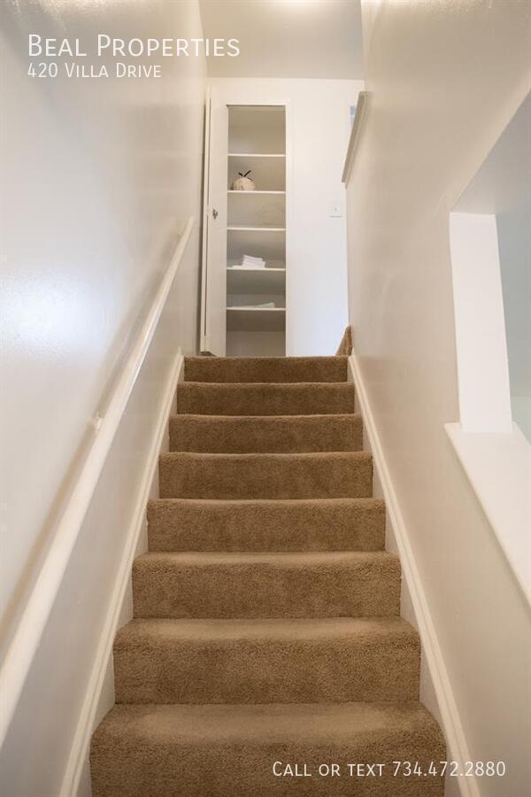 Building Photo - 420 Villa Dr