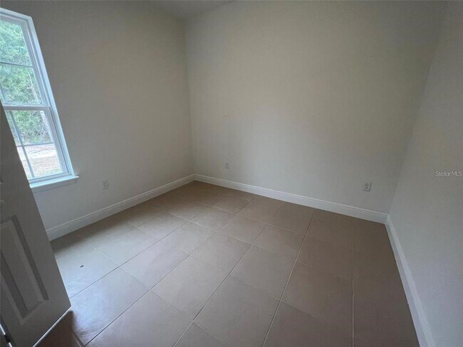 Building Photo - 16170 SW 33rd Ave Rd