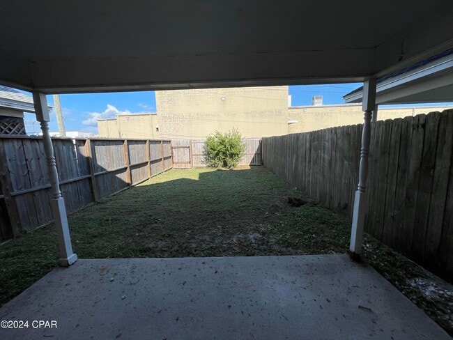 Building Photo - 127 Parker Village Cir
