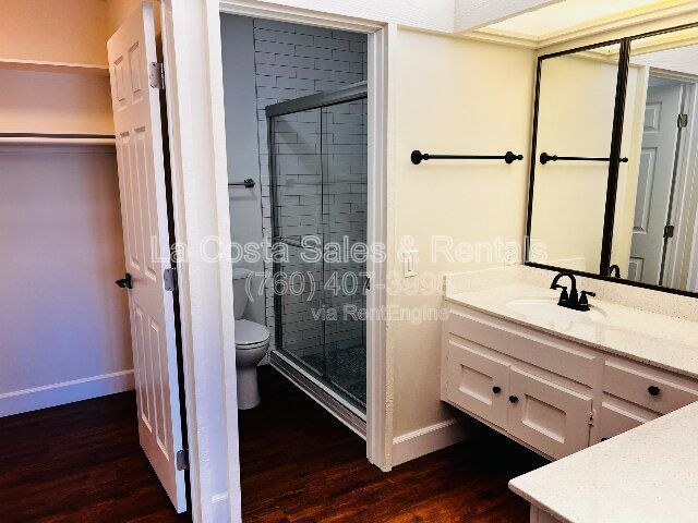 Building Photo - 2204 Plaza De Las Flores Plz