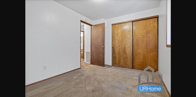 Building Photo - 426 SE 169th Ave