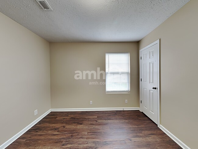 Building Photo - 2721 Apostle Ln