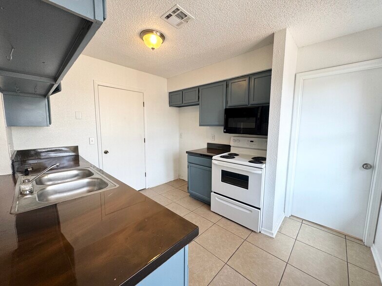 Building Photo - 339 NW 119th St