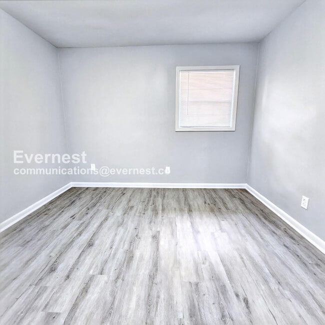 Building Photo - 1079 Shieldcrest Way