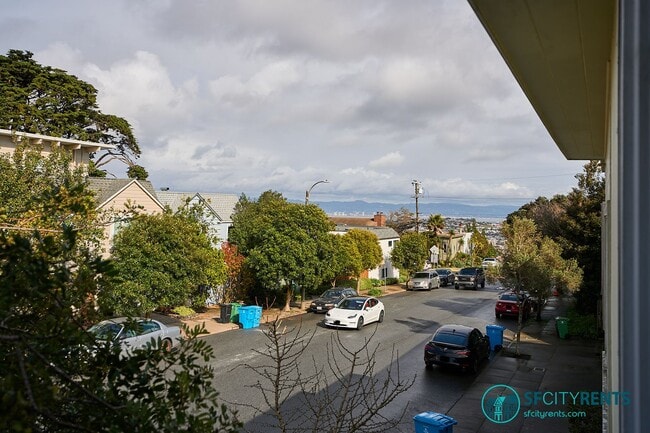 Building Photo - Diamond Heights/Noe Valley: Single Family Home w/ Guest Suite, Yard, Garage & EV Charger