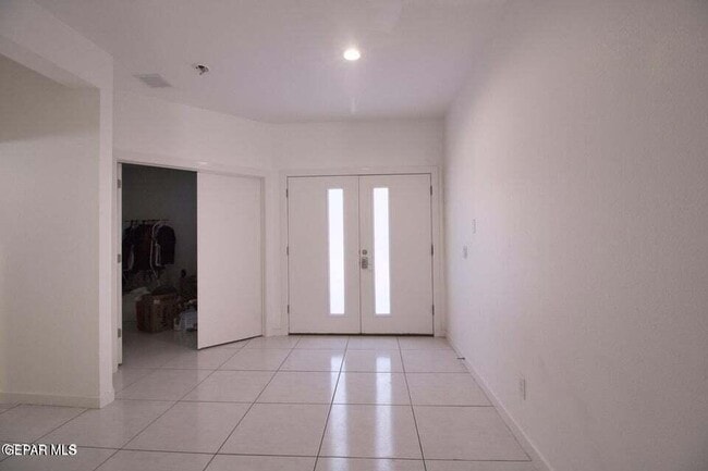 Building Photo - 1723 Eased St