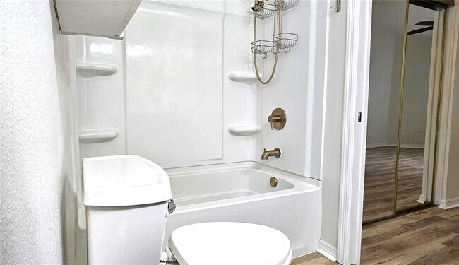 Building Photo - 2736 Penzance St