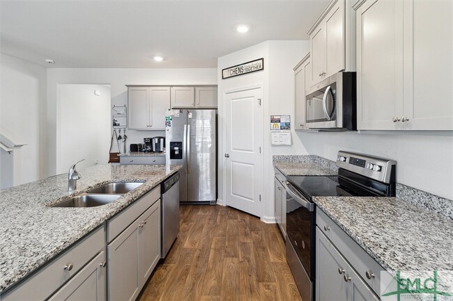 Building Photo - 352 Wedge Cir