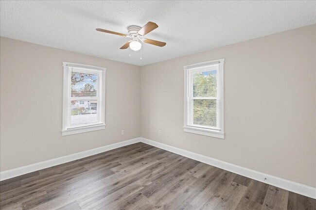 Building Photo - 122 W Somerdale Rd