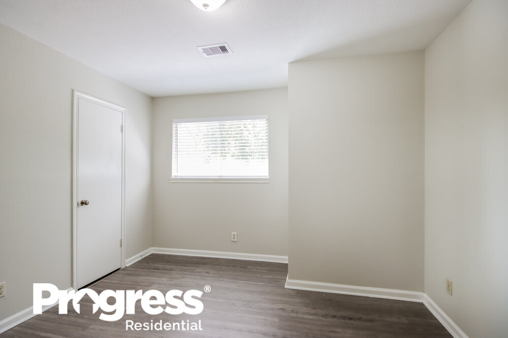 Building Photo - 5618 Forest Timbers Dr
