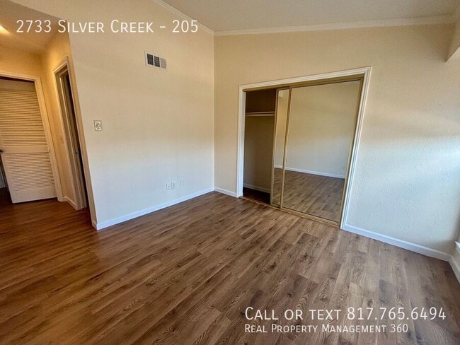Building Photo - 2733 Silver Creek Dr