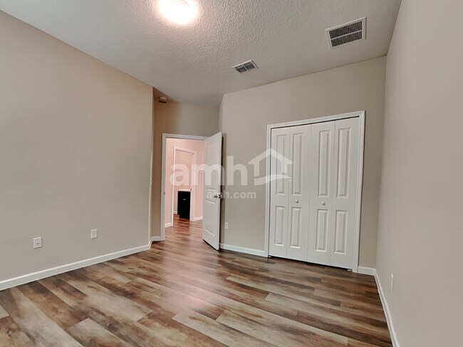 Building Photo - 111 Hemlock Point