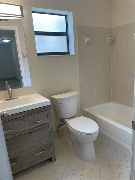 Building Photo - 2836 Carambola Cir S