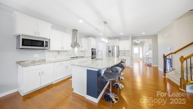 Building Photo - 428 Moses Dr