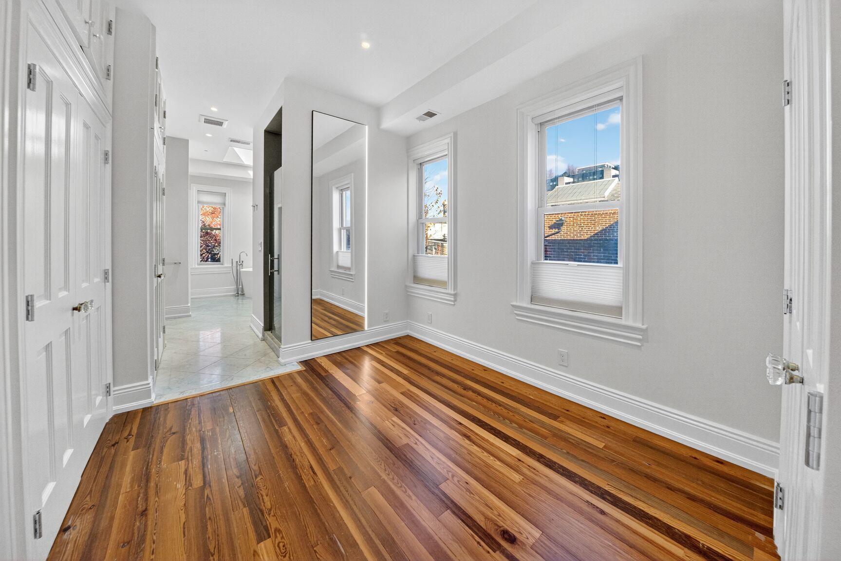 Building Photo - 917 O St NW