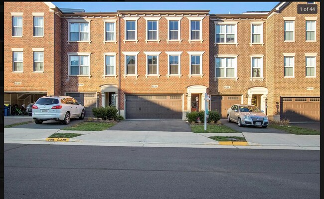 Building Photo - 42190 Castle Ridge Sq