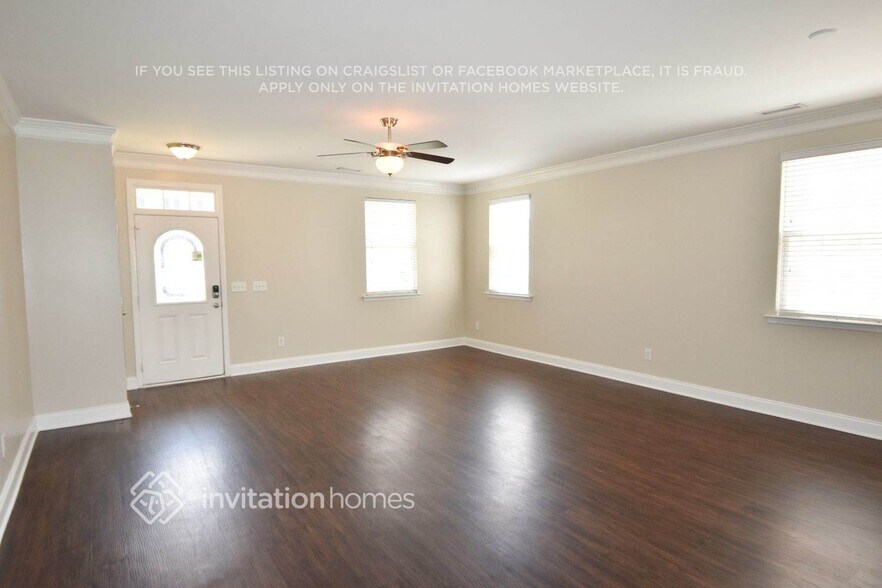 Building Photo - 208 Edgecroft Way