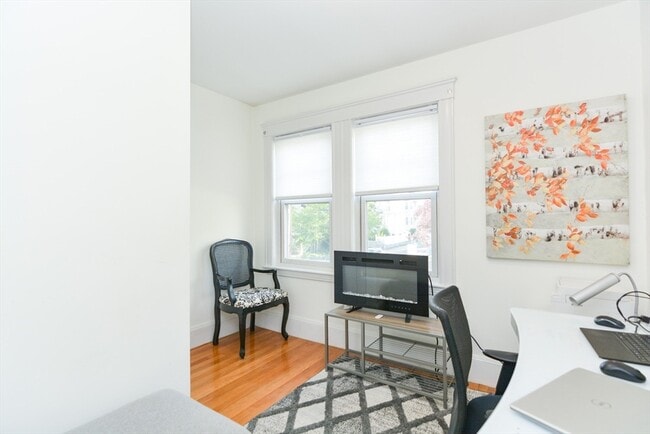 Building Photo - 48 Farquhar St