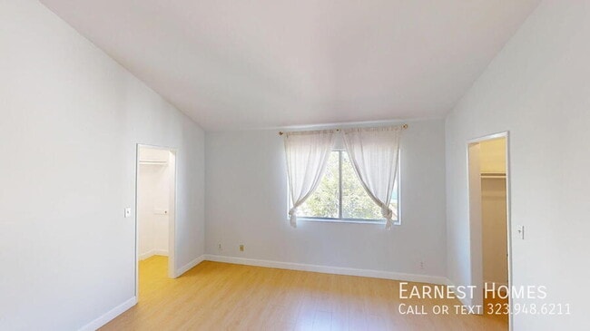 Building Photo - 5115 Kester Ave