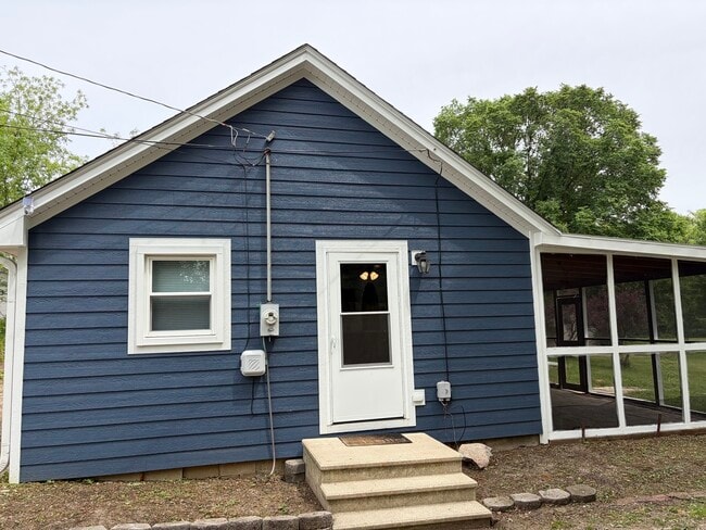 Building Photo - 8365 W Lincoln Hwy