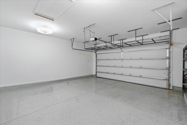 Building Photo - 100 Lake Sinclair St