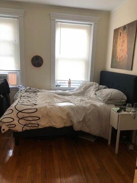 Building Photo - 378 Riverway