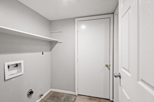 Building Photo - 17610 Possums Run Dr