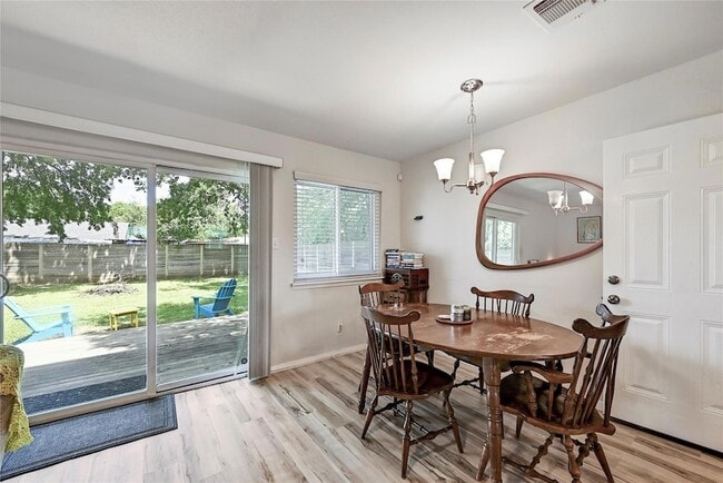 Building Photo - 9702 Oriole Dr