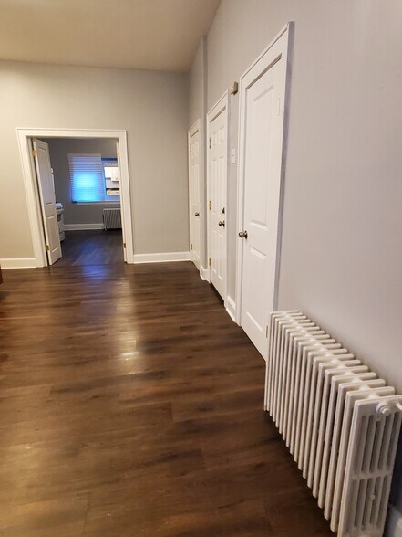 Building Photo - 177 W Parmenter St