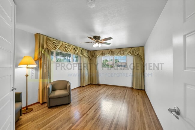 Building Photo - Charming 3-Bed Ranch Home with room for 4t...