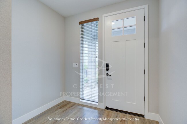 Building Photo - Luxury Living in Prime Granite Bay Location!