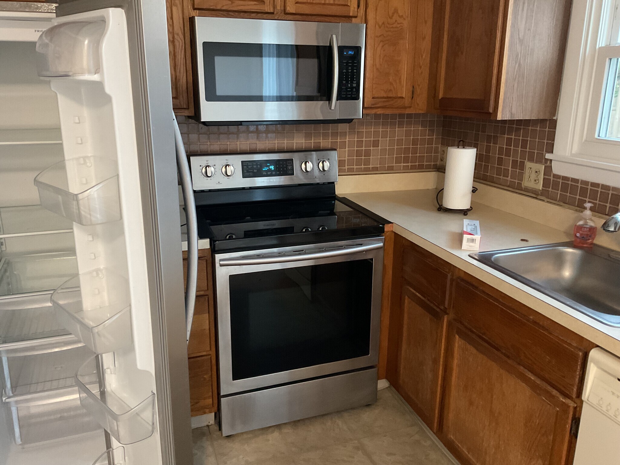 Building Photo - 16 Lawton Rd