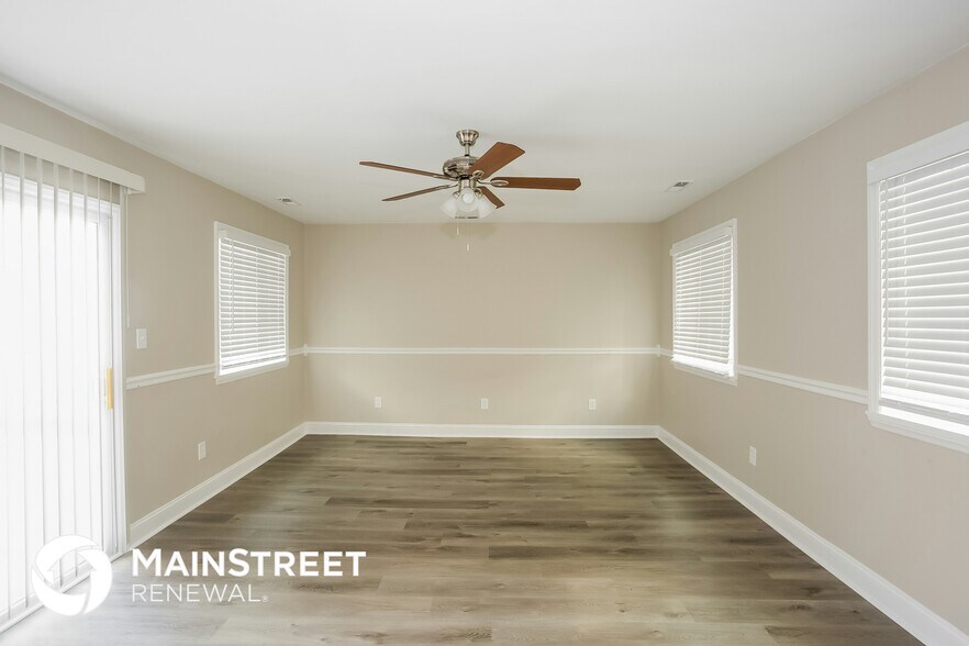 Building Photo - 7414 Shadowlake Dr