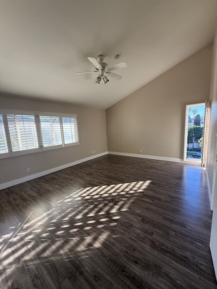 Building Photo - 116 S Broadway