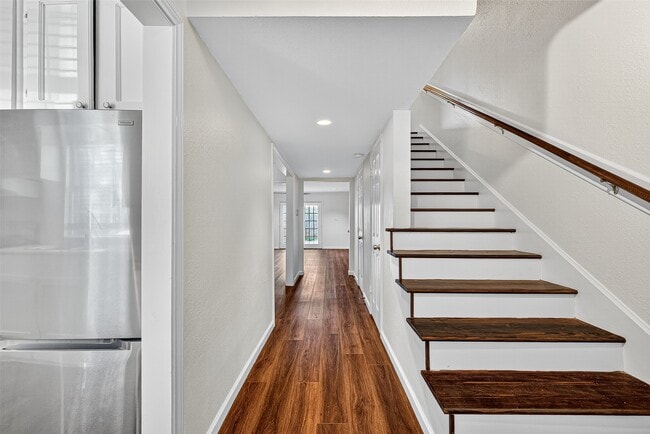 Building Photo - 2706 Mason St