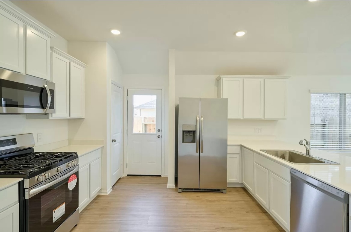 Building Photo - 6313 Barrington Cliff Trl