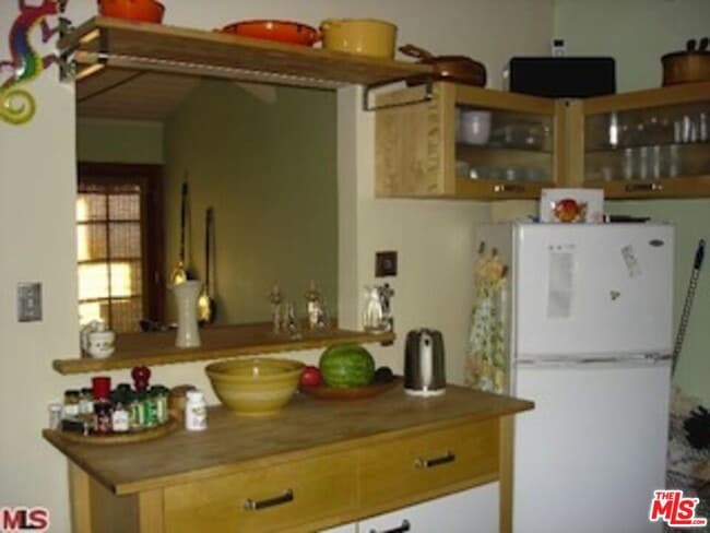 Building Photo - 1203 Cabrillo Ave