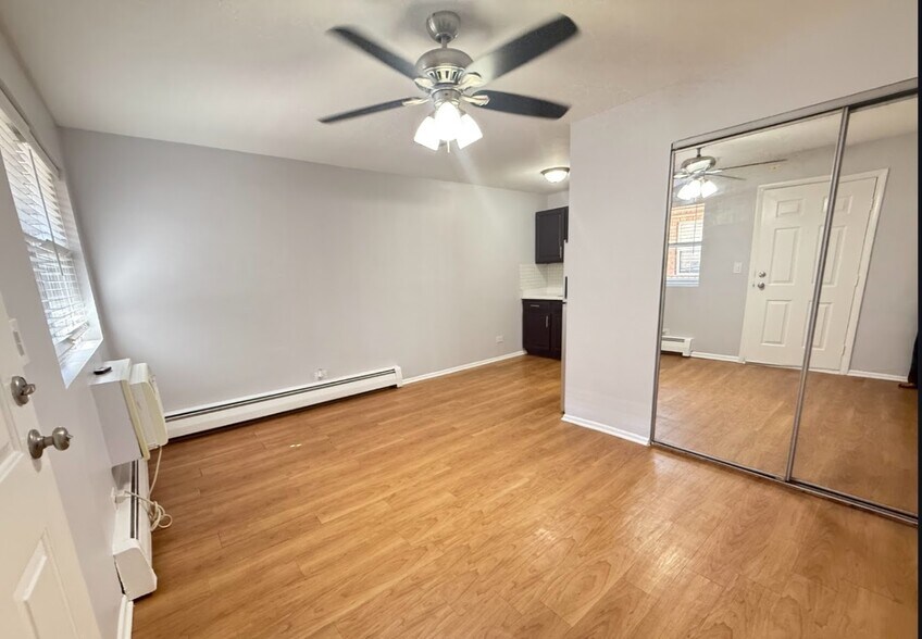 Primary Photo - 4613 N Beacon St