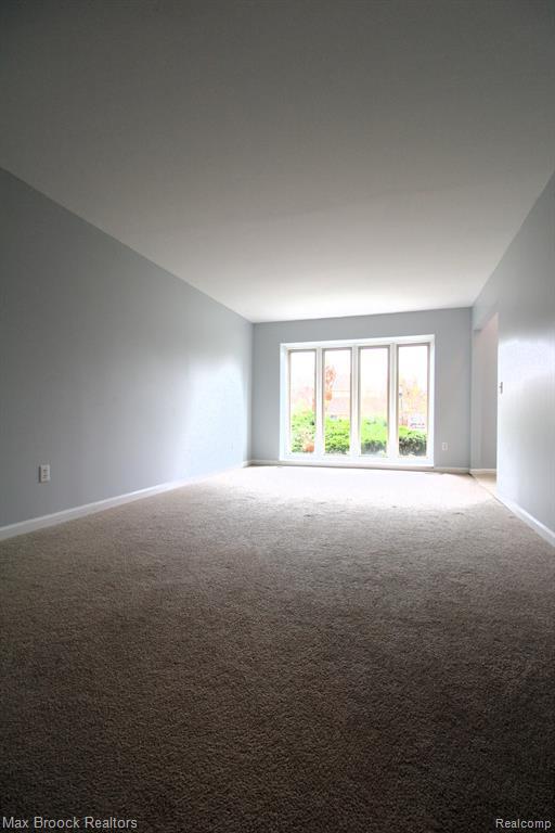 Building Photo - 6895 Indian Creek Dr