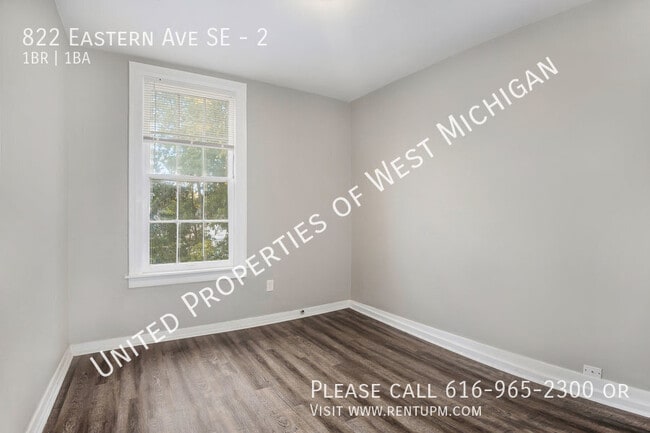 Building Photo - 822 Eastern Ave SE