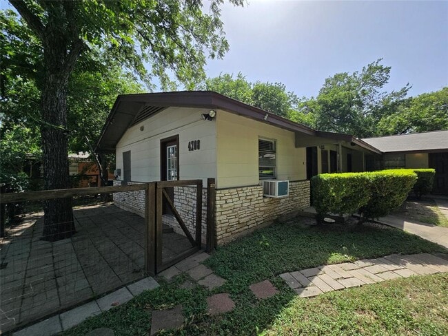 Building Photo - 4708 Red River St