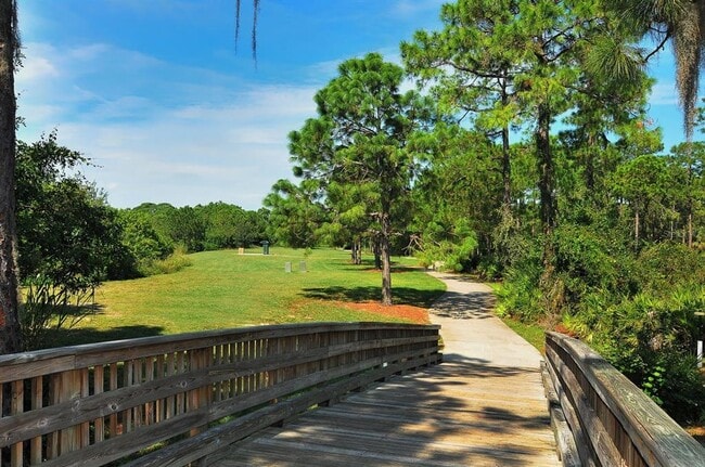 Building Photo - 6122 Blue Runner Ct