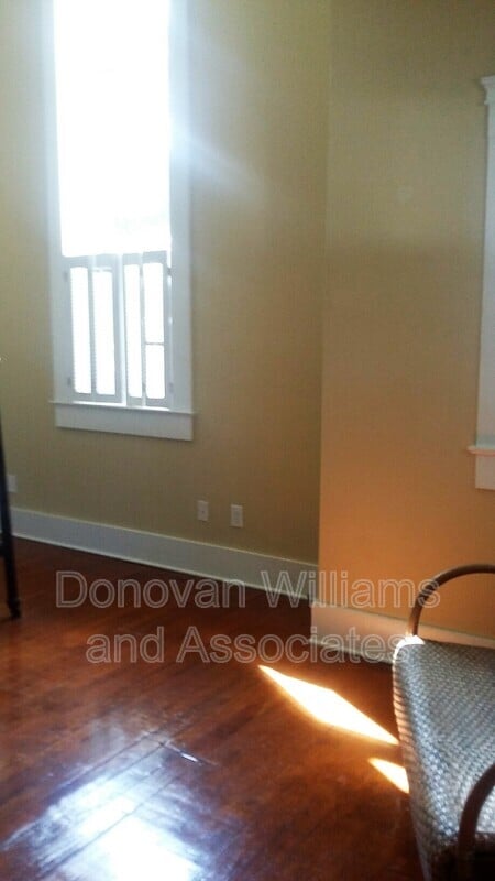 Building Photo - 135 E Wilson Ave