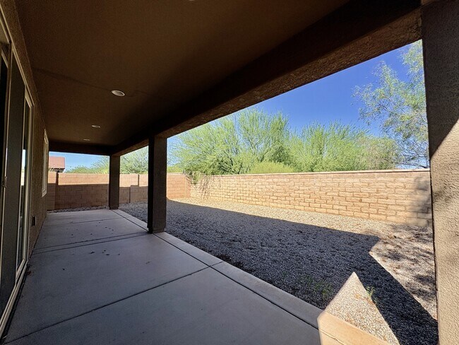 Building Photo - 7214 S Via Tierra Mesa