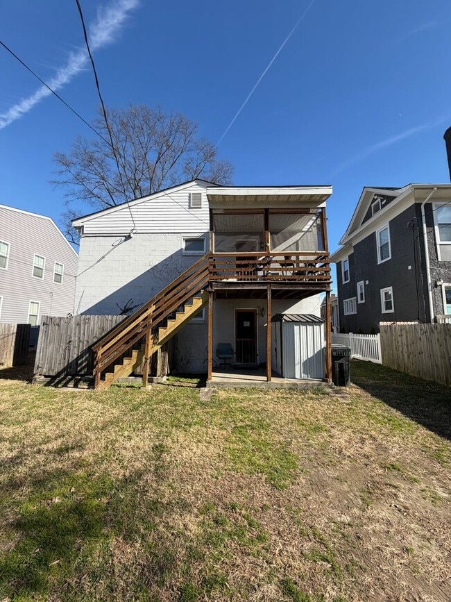 Building Photo - 3212 Barton Ave