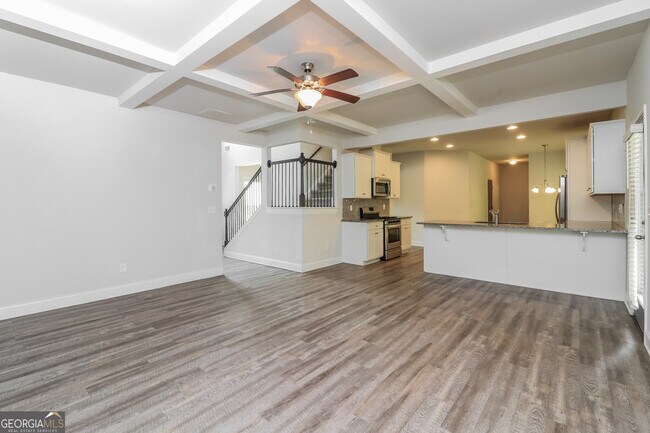 Building Photo - 637 Overlook Gln Dr